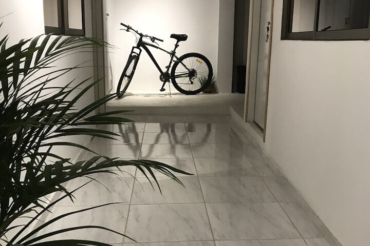 Room 27 of 41