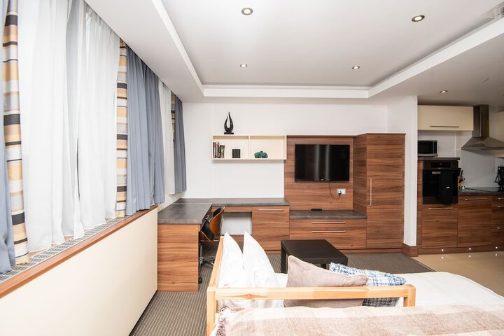 Room 4 of 54