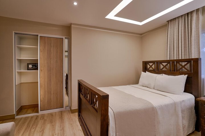 Room 8 of 29