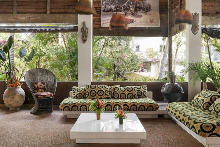 Lounge 71 of 113