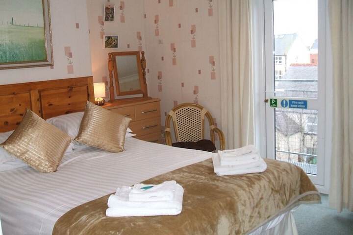 Room 14 of 39