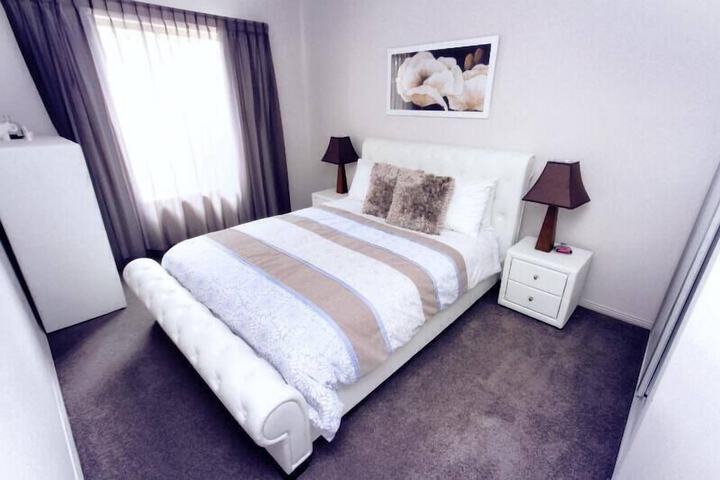 Room 12 of 38