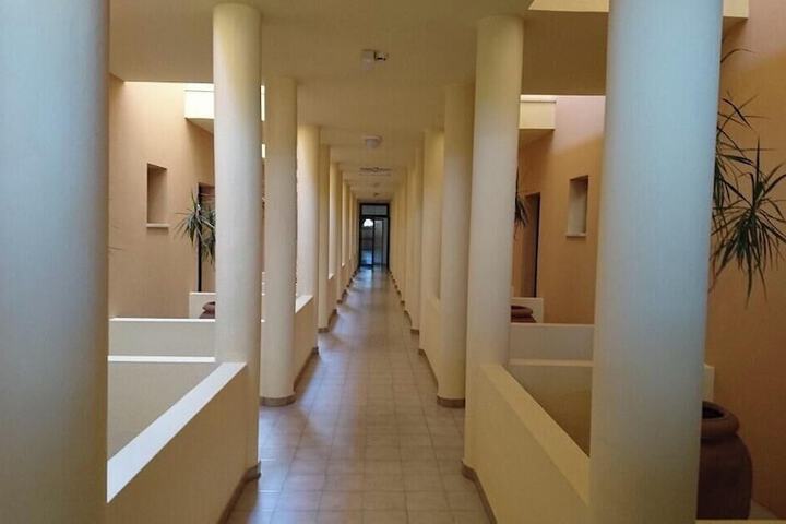 Ballroom/Hall 65 of 102