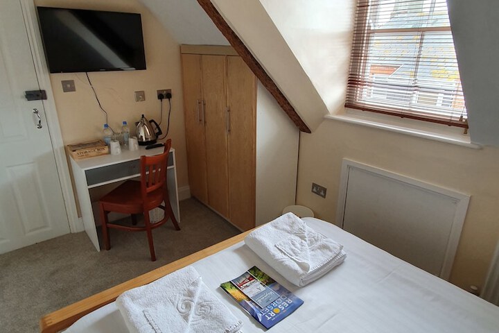 Room 21 of 93