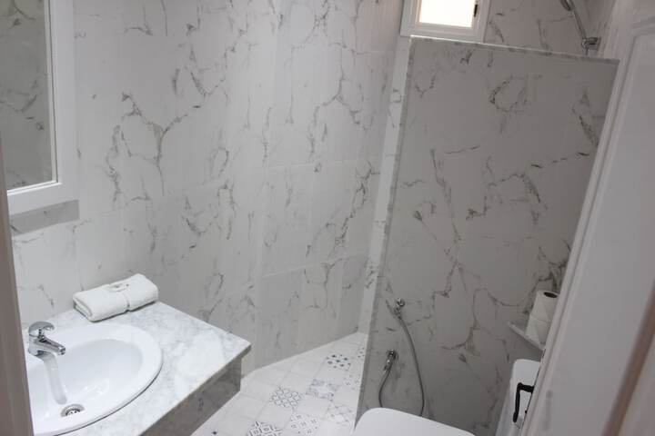 Room 115 of 153