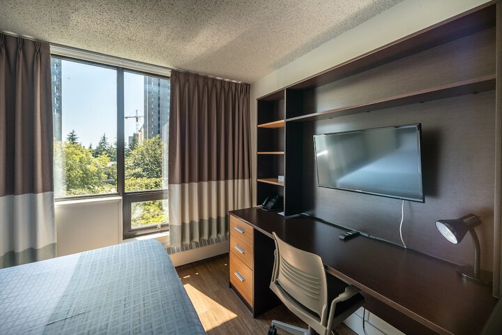 Room 15 of 38