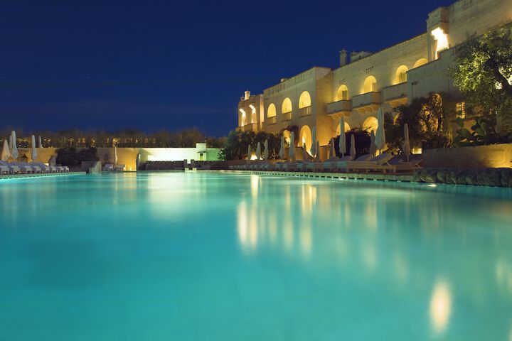 Pool 116 of 214