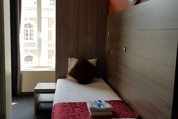 Room 18 of 64