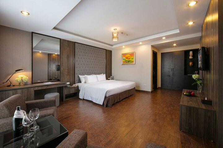 Room 18 of 83