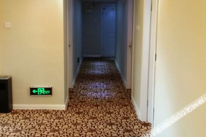 Hotel Interior 7 of 19