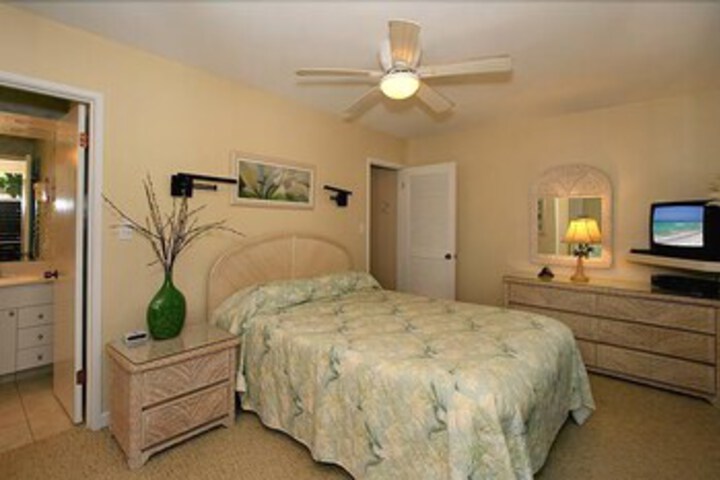 Room 33 of 41