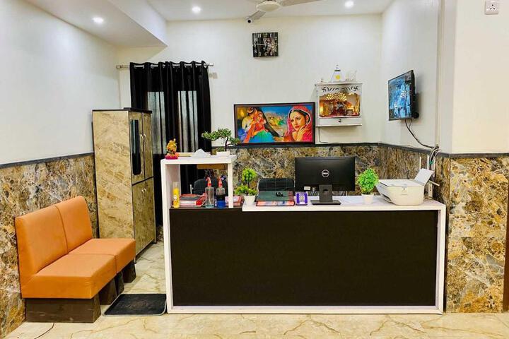 Hotel O K R Resdiancy Near Botanic Garden of Indian Republic