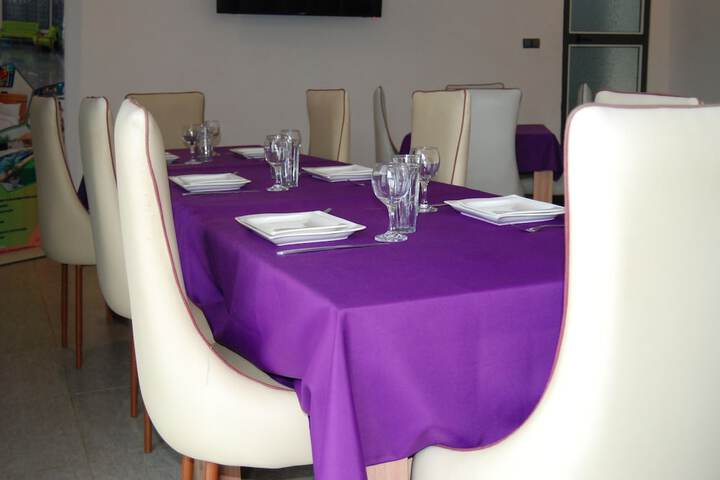 Dining 52 of 90