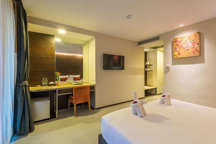 Room 13 of 50