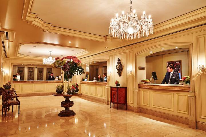 Entrance & Lobby