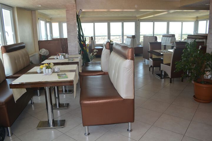 Dining Photos