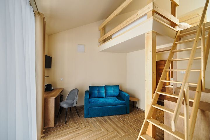 Room 15 of 44