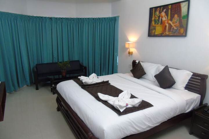 Room 10 of 25
