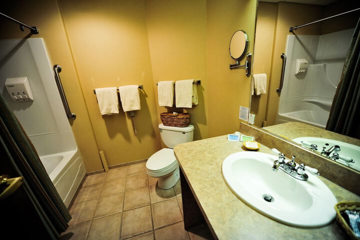 Room 169 of 259