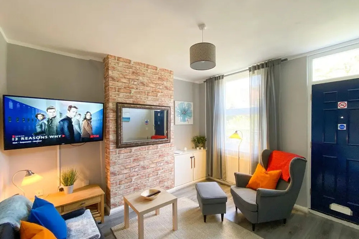 Room 3 of 10