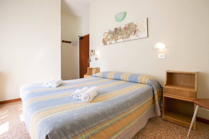 Room 16 of 71