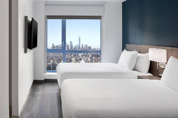 Room 44 of 107