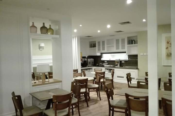 Breakfast area