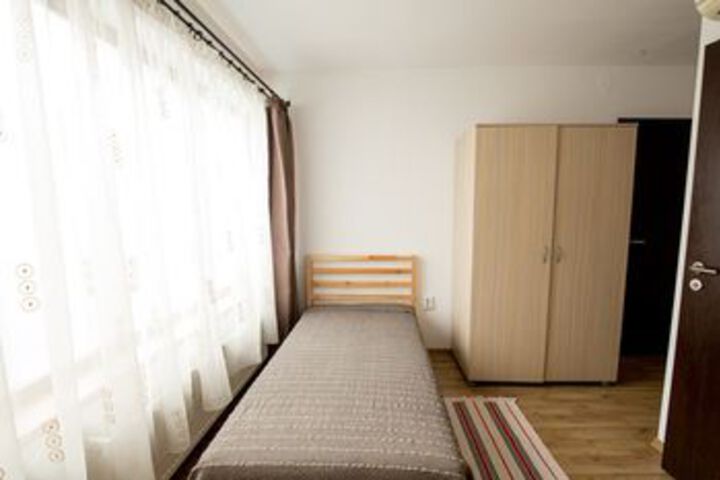 Room 25 of 48