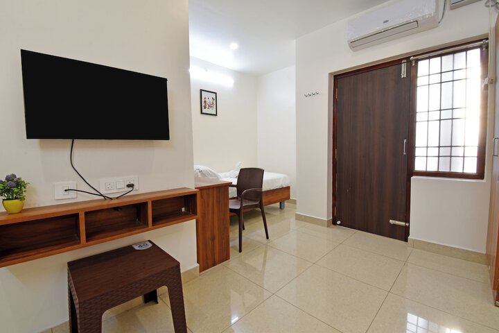 Room 27 of 64
