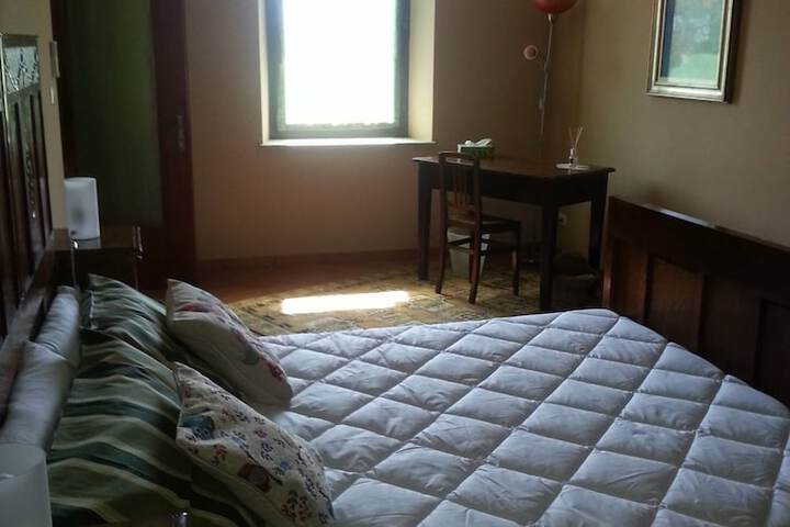 Room 3 of 20