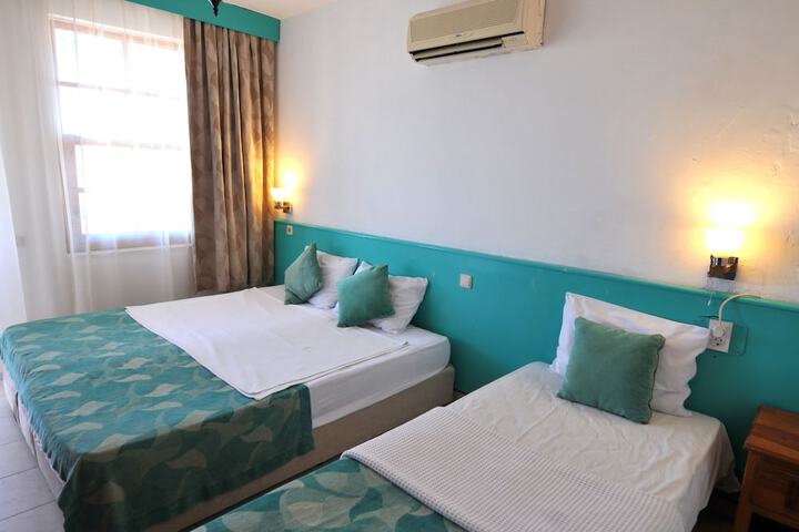 Room 4 of 15