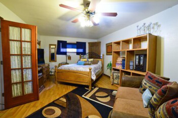 Room 50 of 63