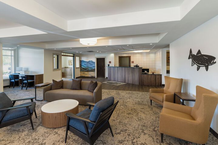 Entrance & Lobby