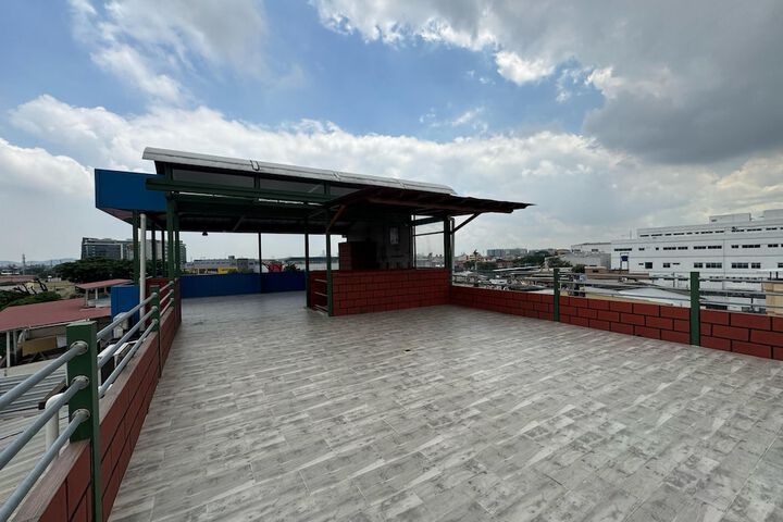 Sundeck 65 of 74