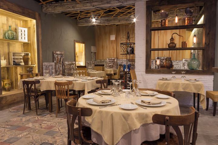 Dining 89 of 131