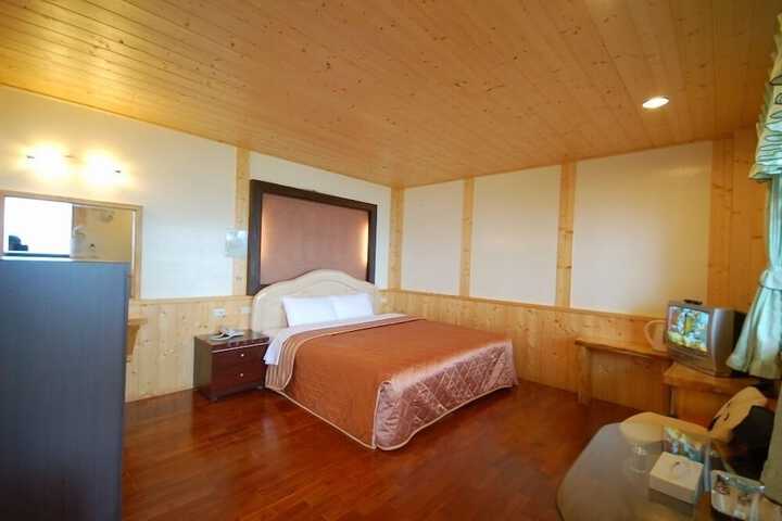 Room 16 of 32