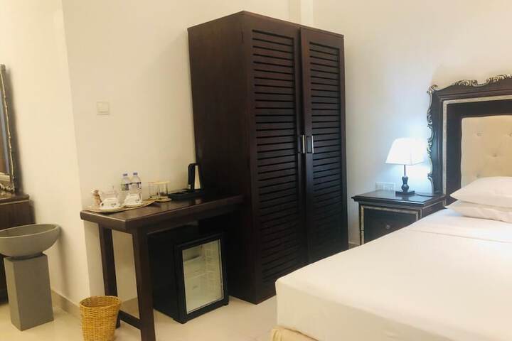 Room 25 of 85