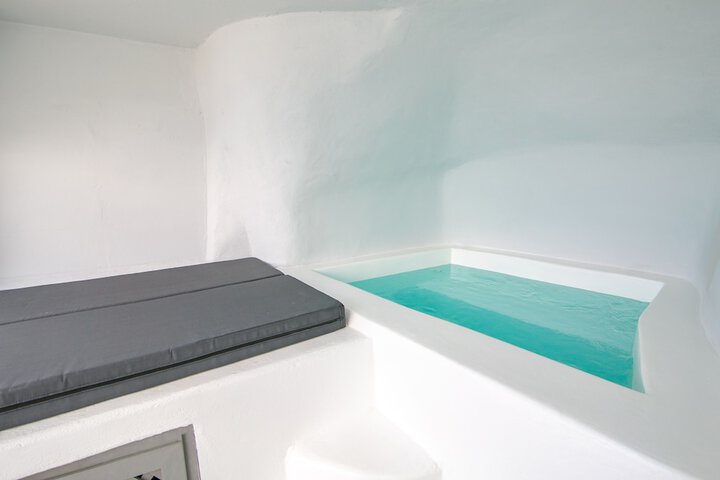 Hot Tub 83 of 119