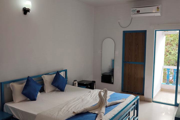 Room 5 of 23
