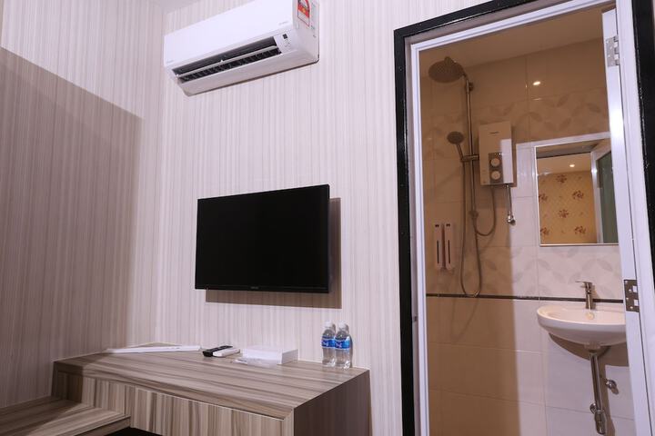 Room 30 of 49