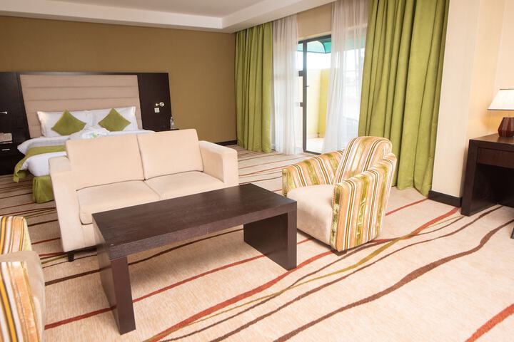 Room 10 of 43