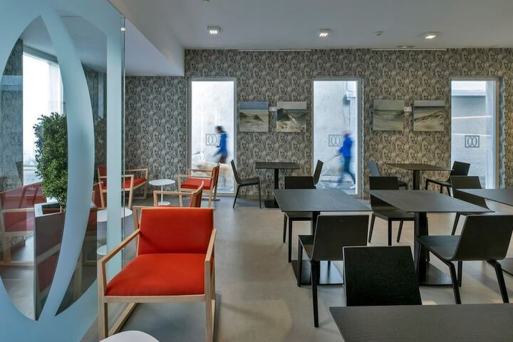 Hotel 2 of 42