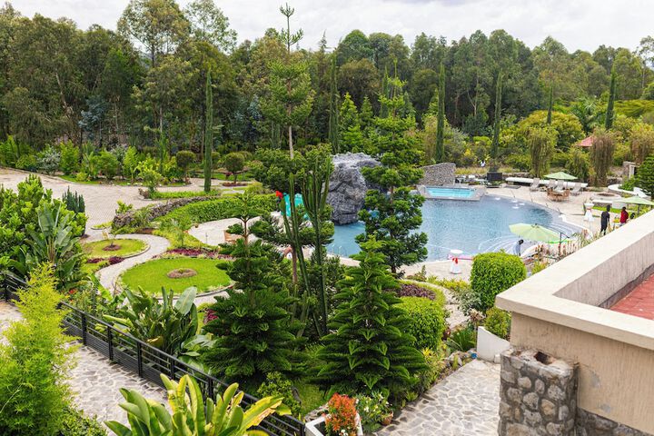 Pool 105 of 121