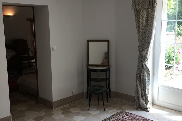 Room 14 of 145