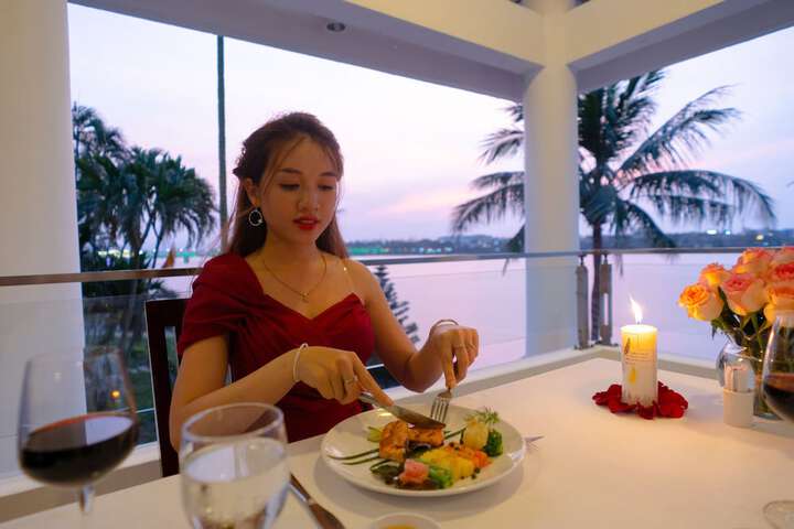 Dining 169 of 194