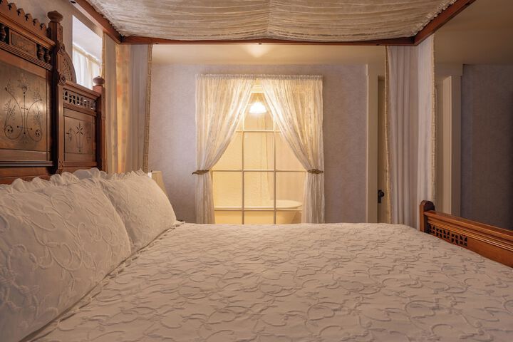 Room 54 of 111