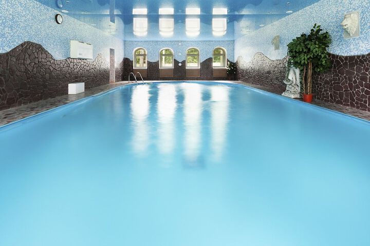 Hotel Pool