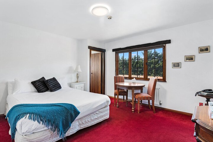 Room 34 of 85