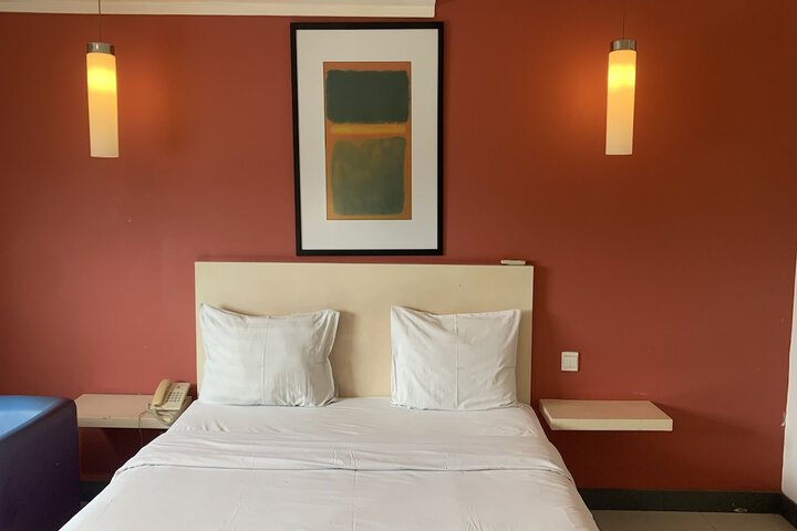 Room 14 of 50