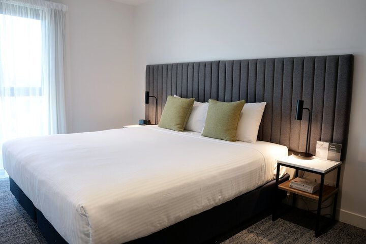 Room 4 of 25